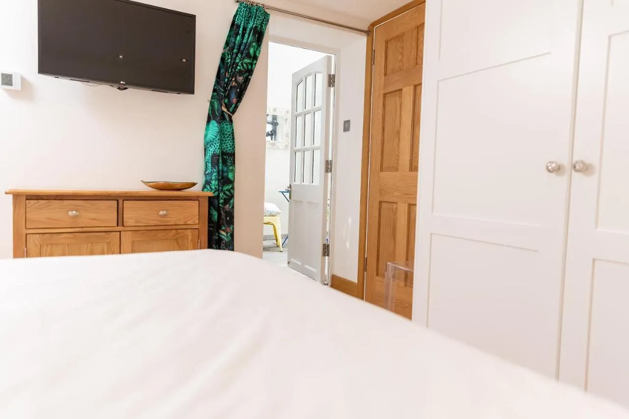 17 Rodney Road - Luxury Apartments Cheltenham United Kingdom