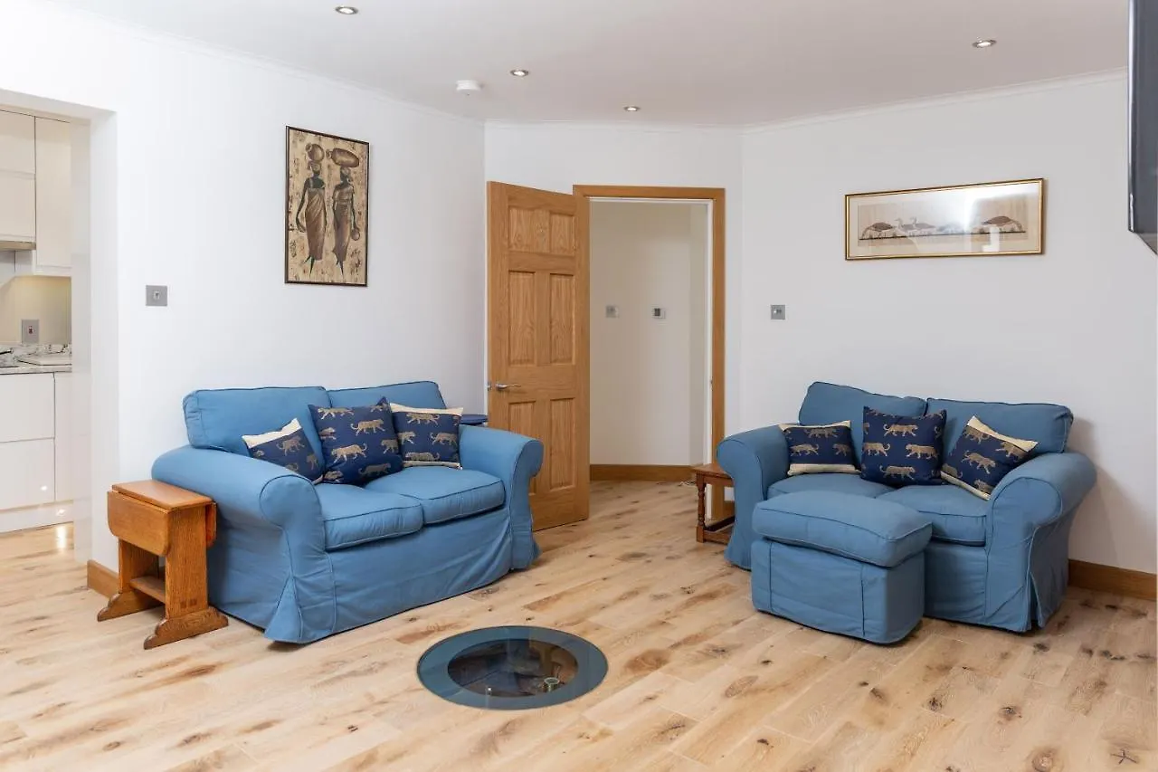 17 Rodney Road - Luxury Apartments location