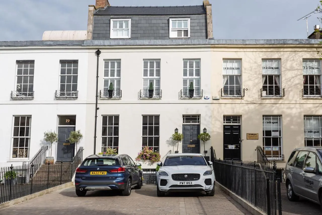 17 Rodney Road - Luxury Apartments Cheltenham