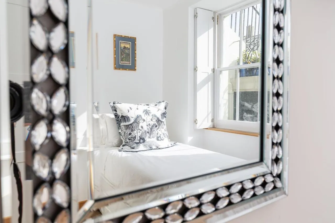 17 Rodney Road - Luxury Apartments Cheltenham