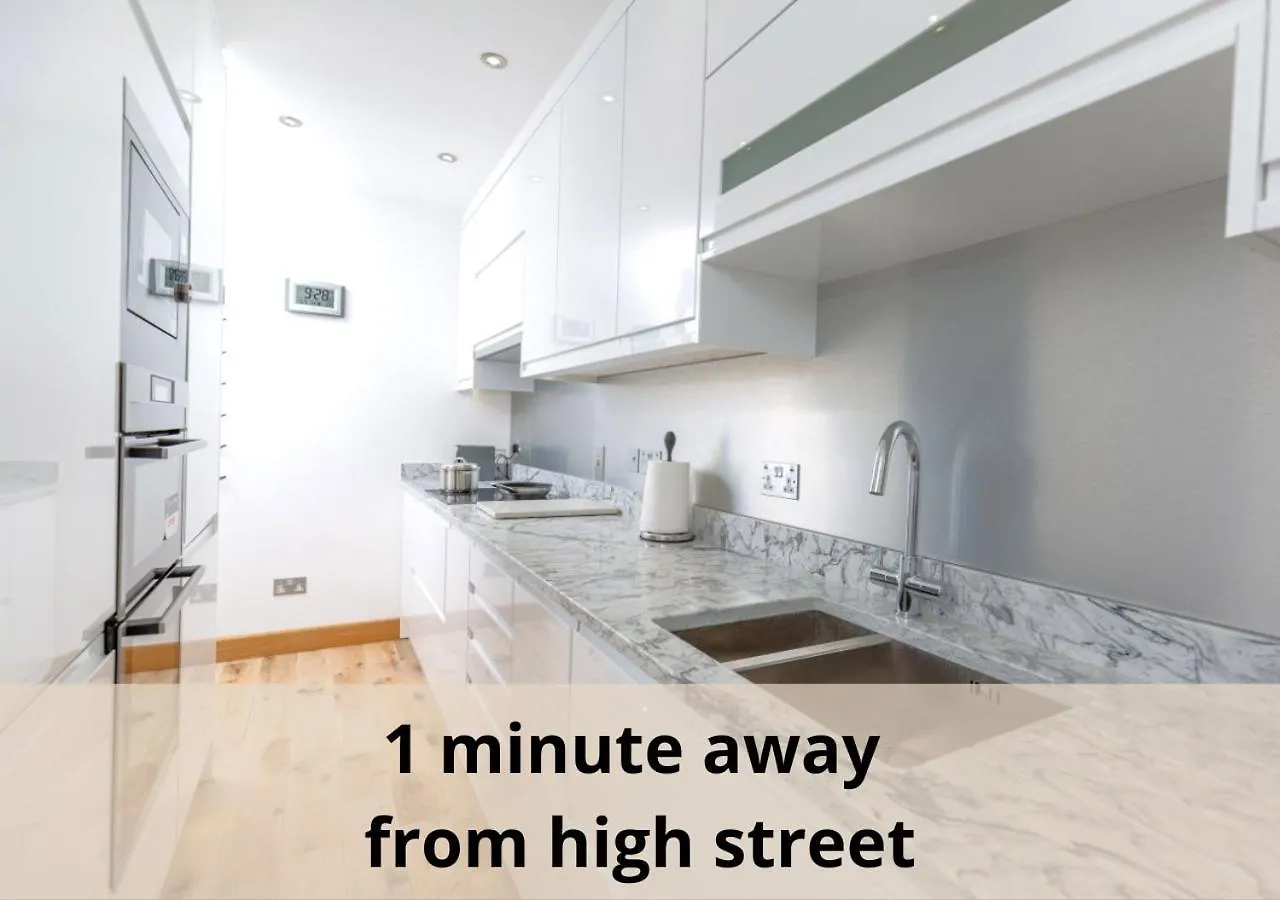 17 Rodney Road - Luxury Apartments Cheltenham 0*,